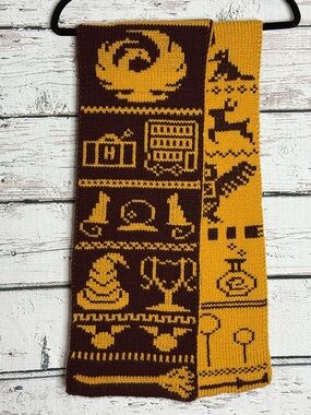 Harry Potter double knit Wizard Themed Scarf in Maroon & Mustard